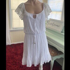 Accidentally in Love short lace sleeves white dress size Medium